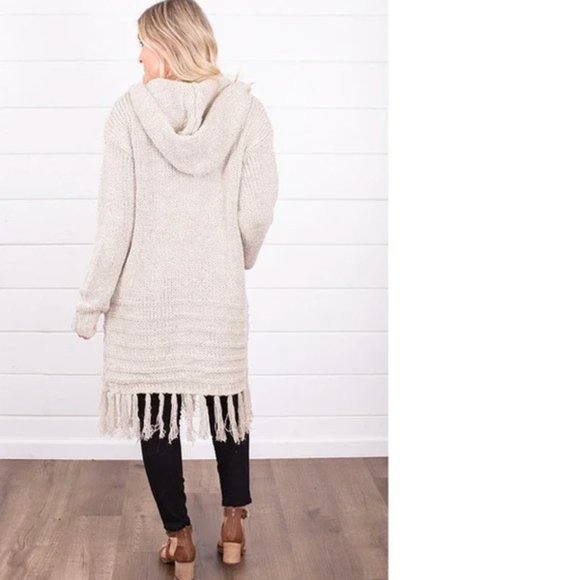 LIKE NEW Mystree Fringe Cozy Cardigan Hooded - Picture 3 of 8